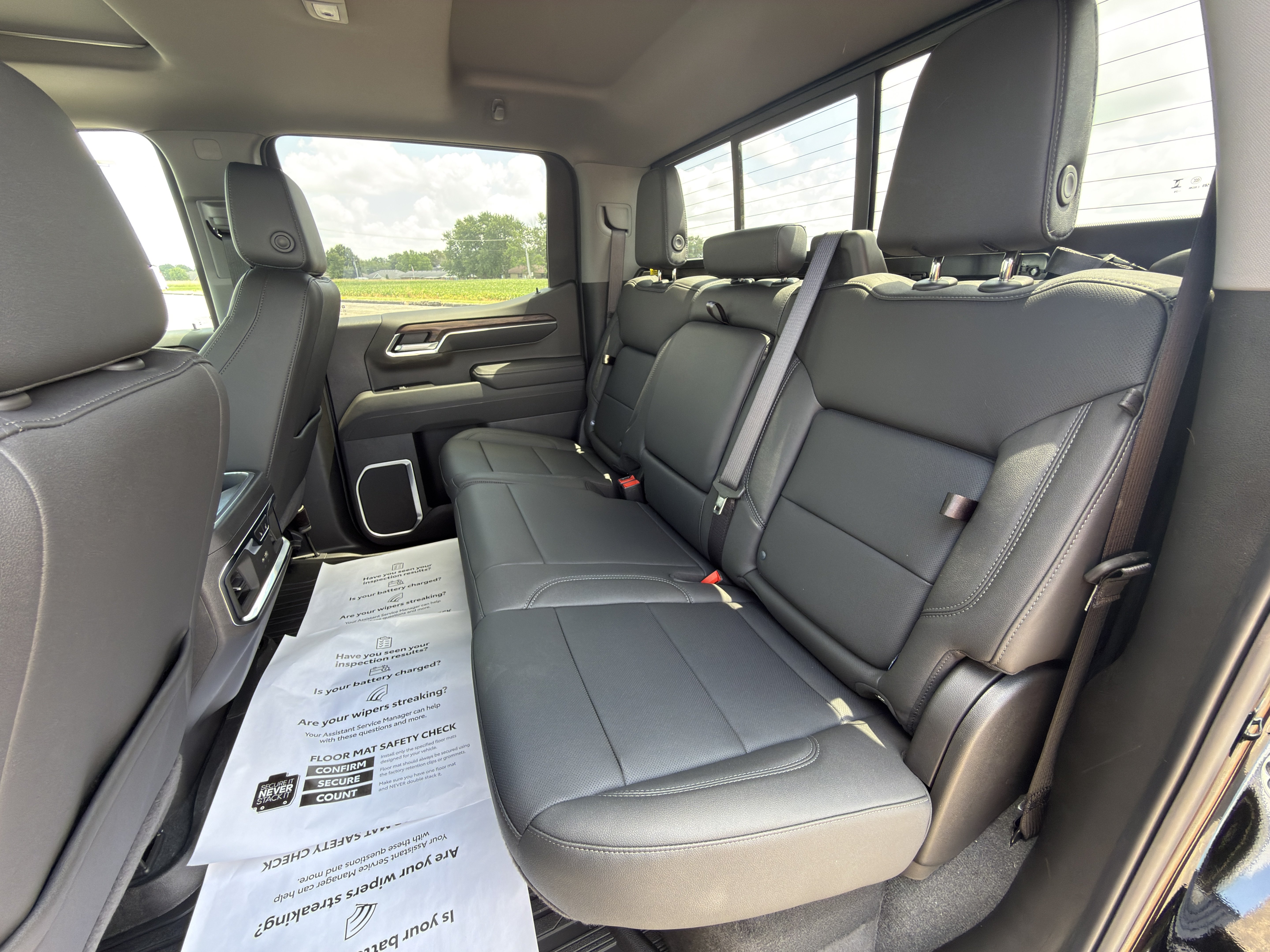 New 2026 GMC Sierra 1500 SLT w/ SLT Premium Plus Package AWD/4WD image 18