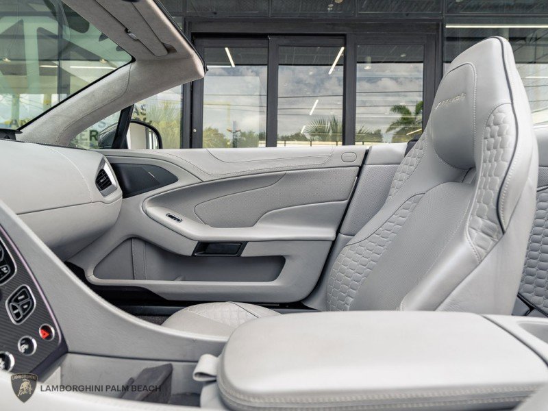 Used 2014 Aston Martin Vanquish Volante RWD image 27