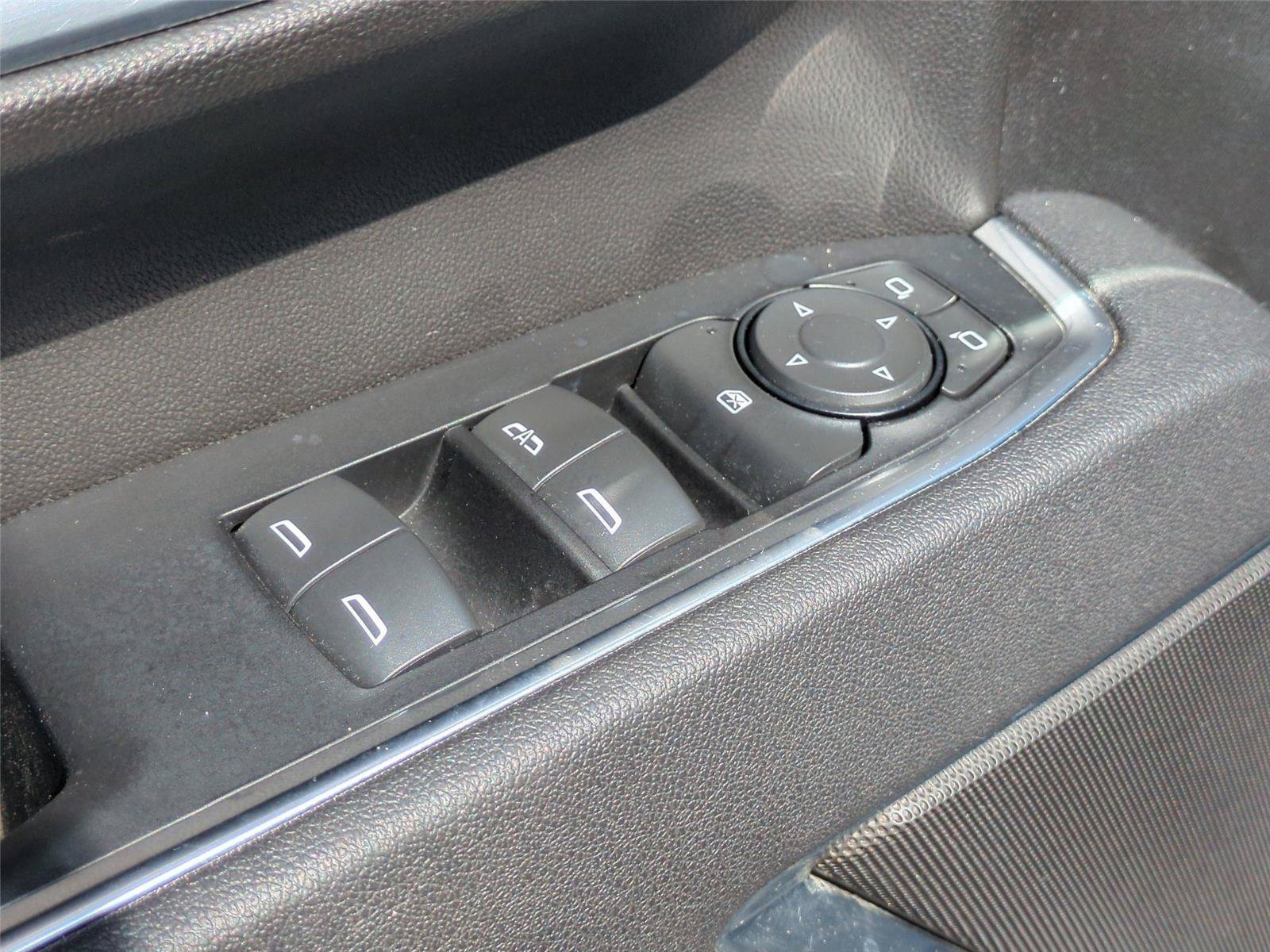 Used 2025 Chevrolet Silverado 2500 LT w/ Convenience Package AWD/4WD image 13