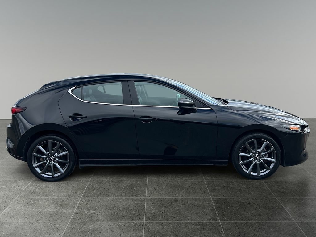 Used 2024 MAZDA MAZDA3 s FWD image 10