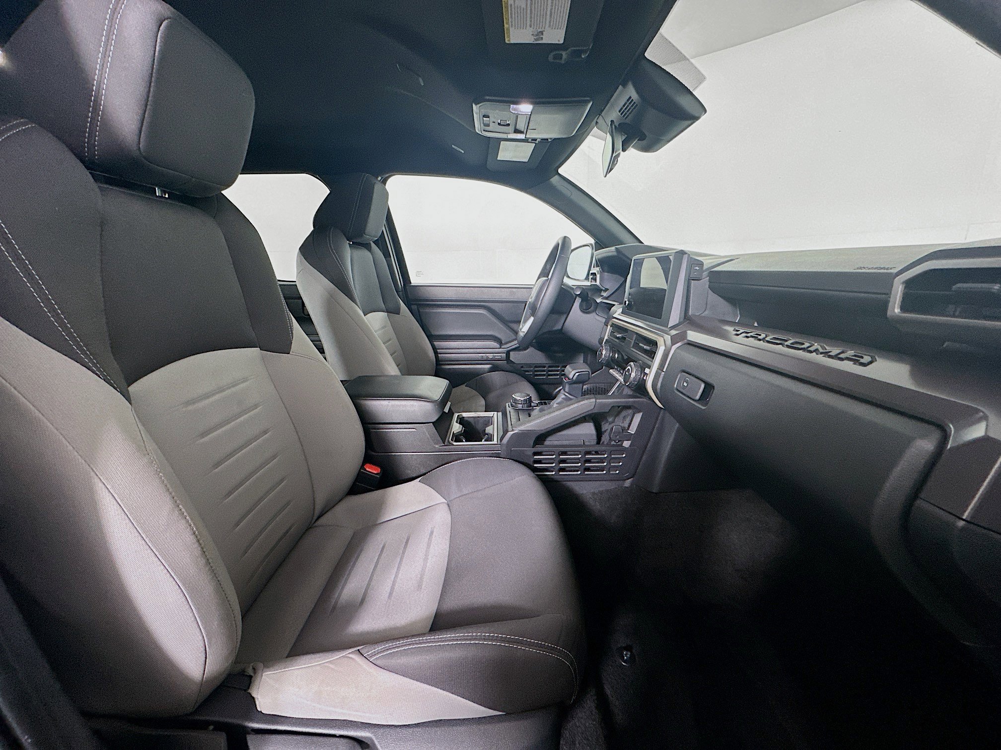 Used 2025 Toyota Tacoma TRD Sport image 29