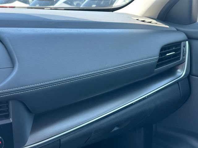 Used 2025 Nissan Rogue SV FWD image 26