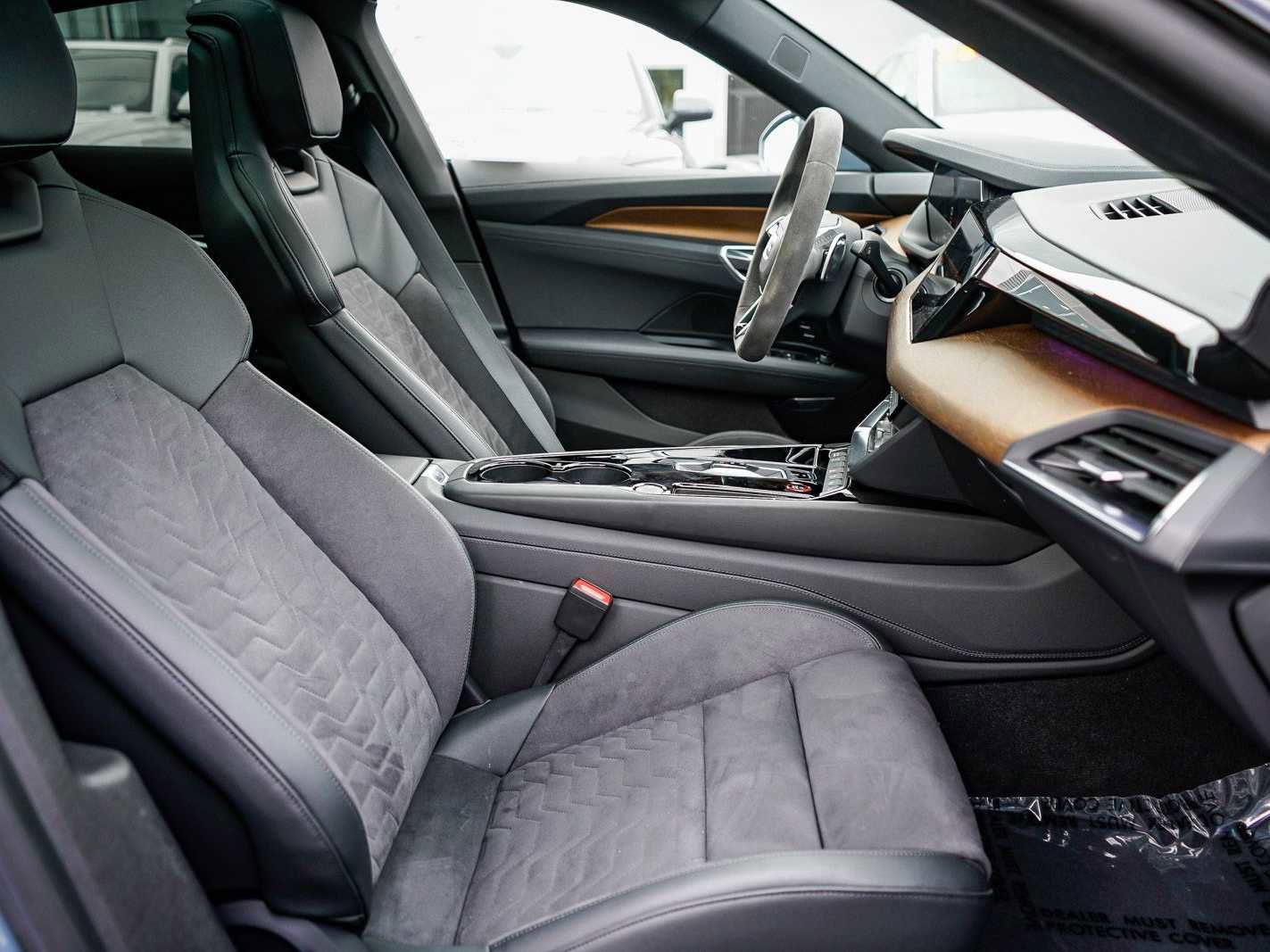 Certified 2022 Audi e-tron GT Prestige w/ Prestige Package image 16