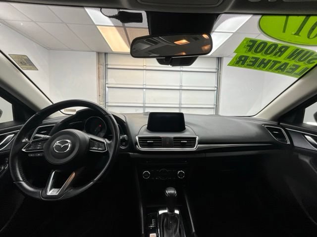 Used 2017 MAZDA MAZDA3 Grand Touring FWD image 4