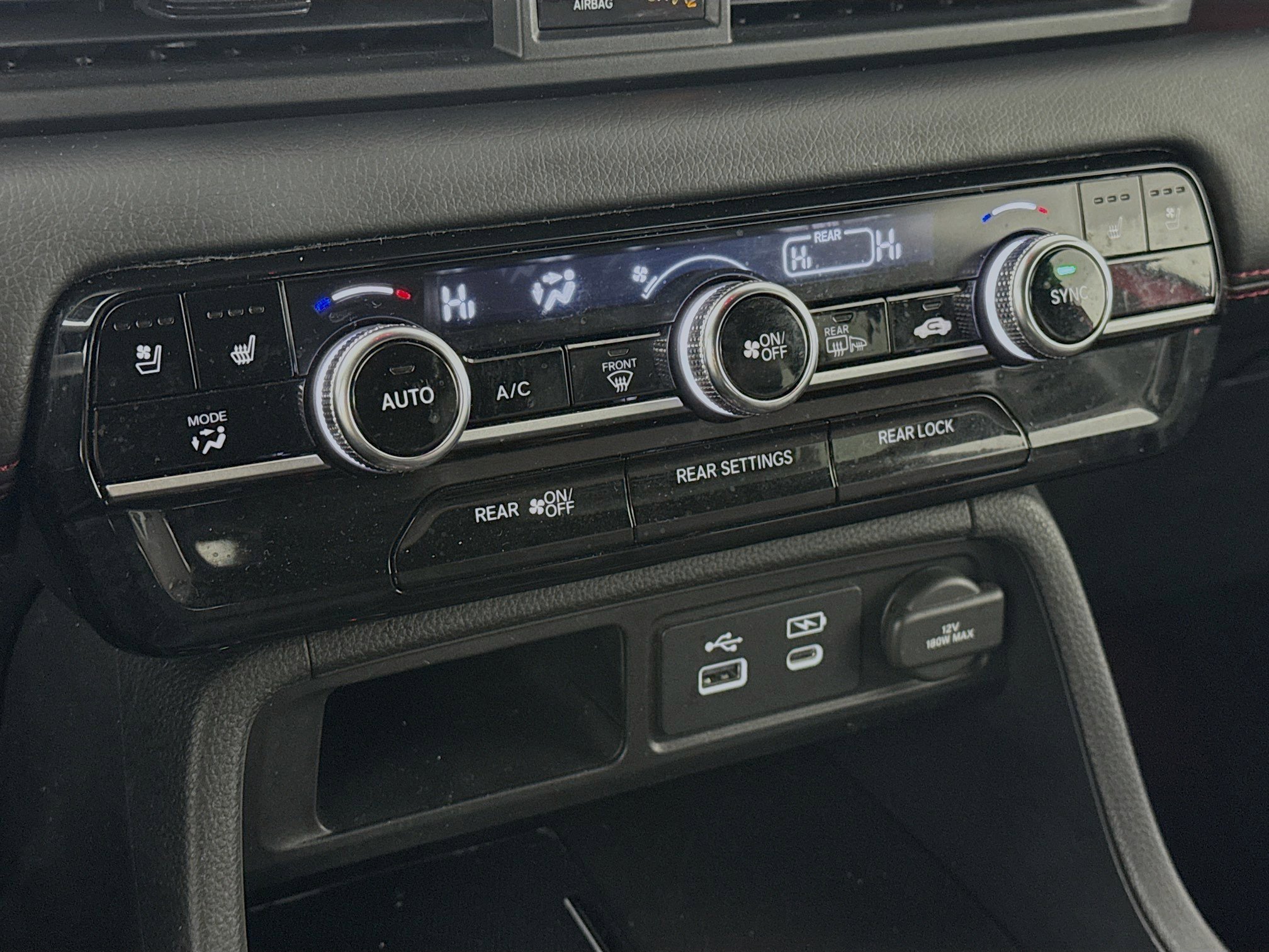 Certified 2025 Honda Pilot Black Edition image 16