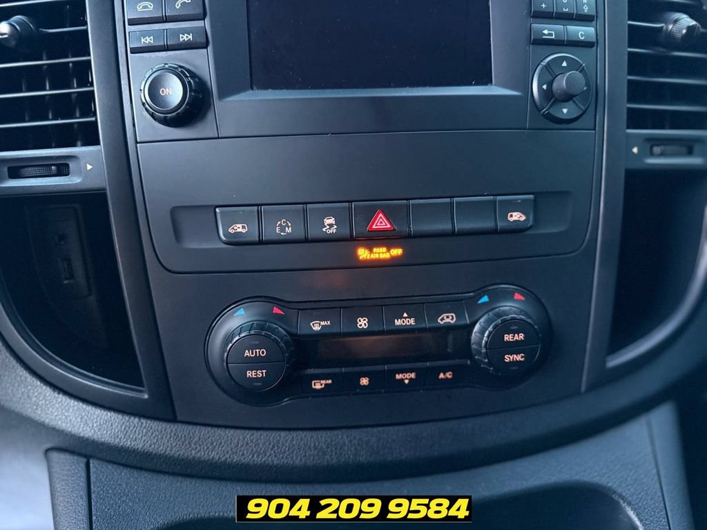 Used 2018 Mercedes-Benz Metris Passenger image 18