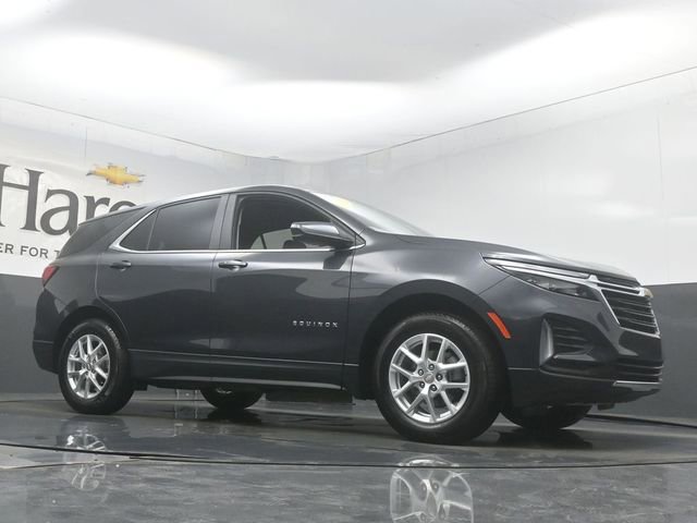 Used 2023 Chevrolet Equinox LT image 2