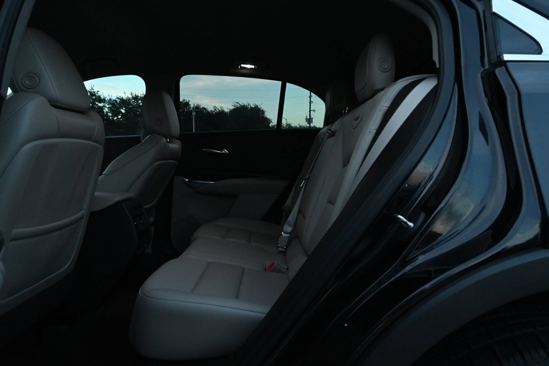 Used 2021 Cadillac XT4 Premium Luxury FWD image 18