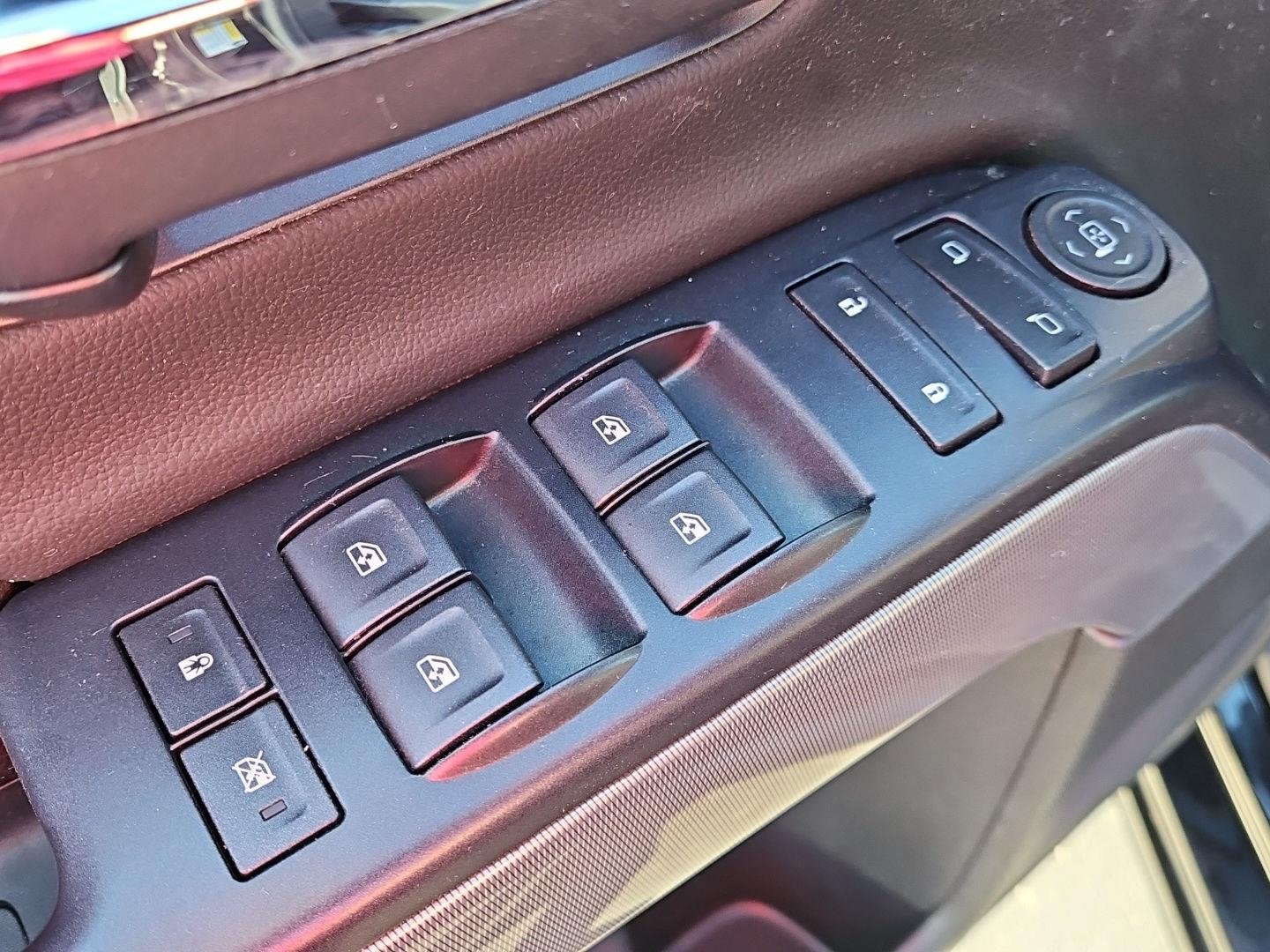 Used 2018 Chevrolet Silverado 1500 LT w/ All Star Edition AWD/4WD image 19