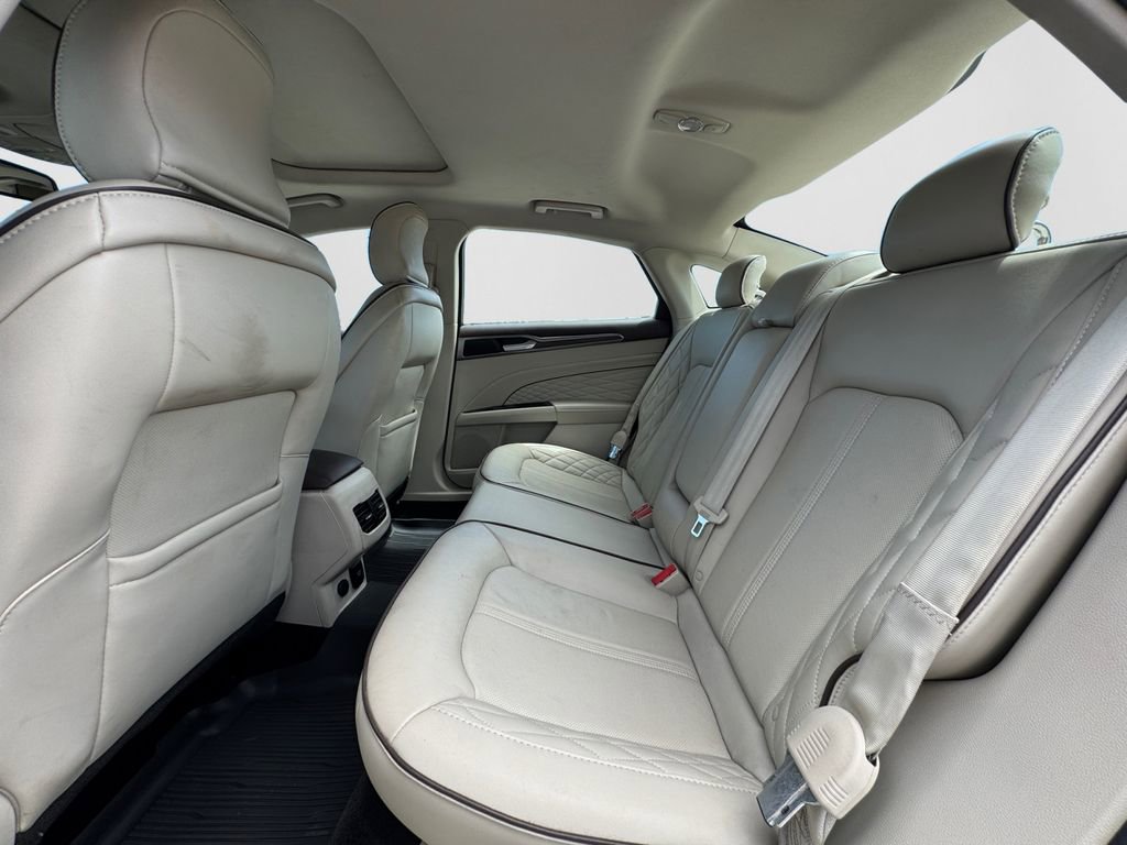Used 2017 Ford Fusion Platinum AWD/4WD image 11