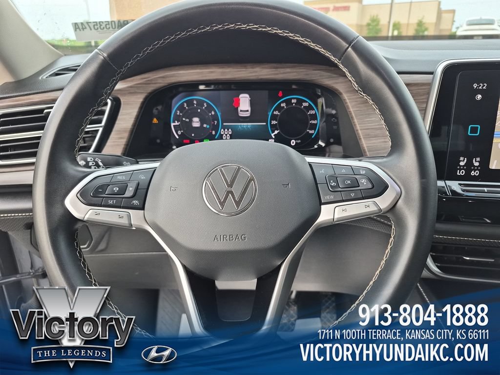 Used 2024 Volkswagen Atlas SEL AWD/4WD image 14