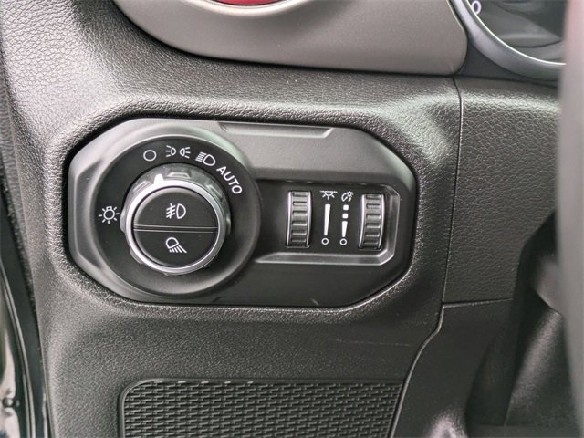 Used 2020 Jeep Gladiator Sport w/ Quick Order Package 24S image 13