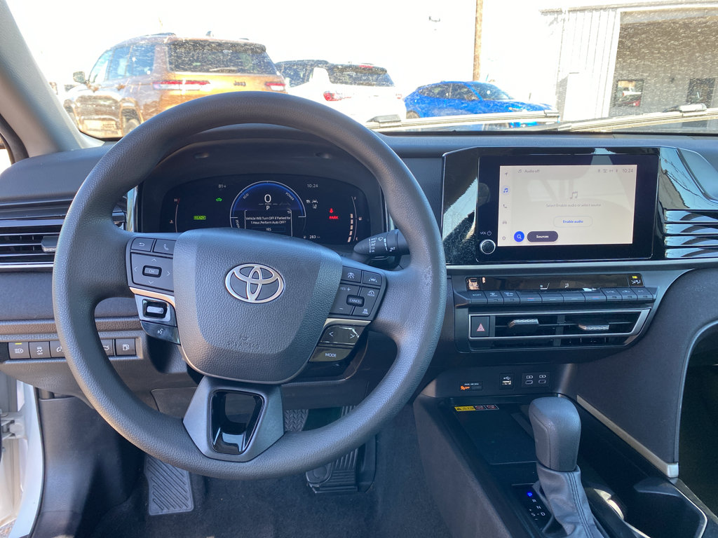 Used 2025 Toyota Camry LE FWD image 9