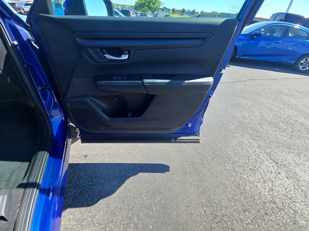 Used 2025 Honda CR-V LX image 32