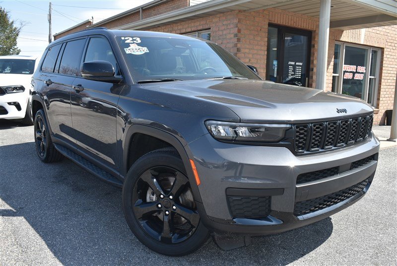 Used 2023 Jeep Grand Cherokee L Laredo AWD/4WD image 1