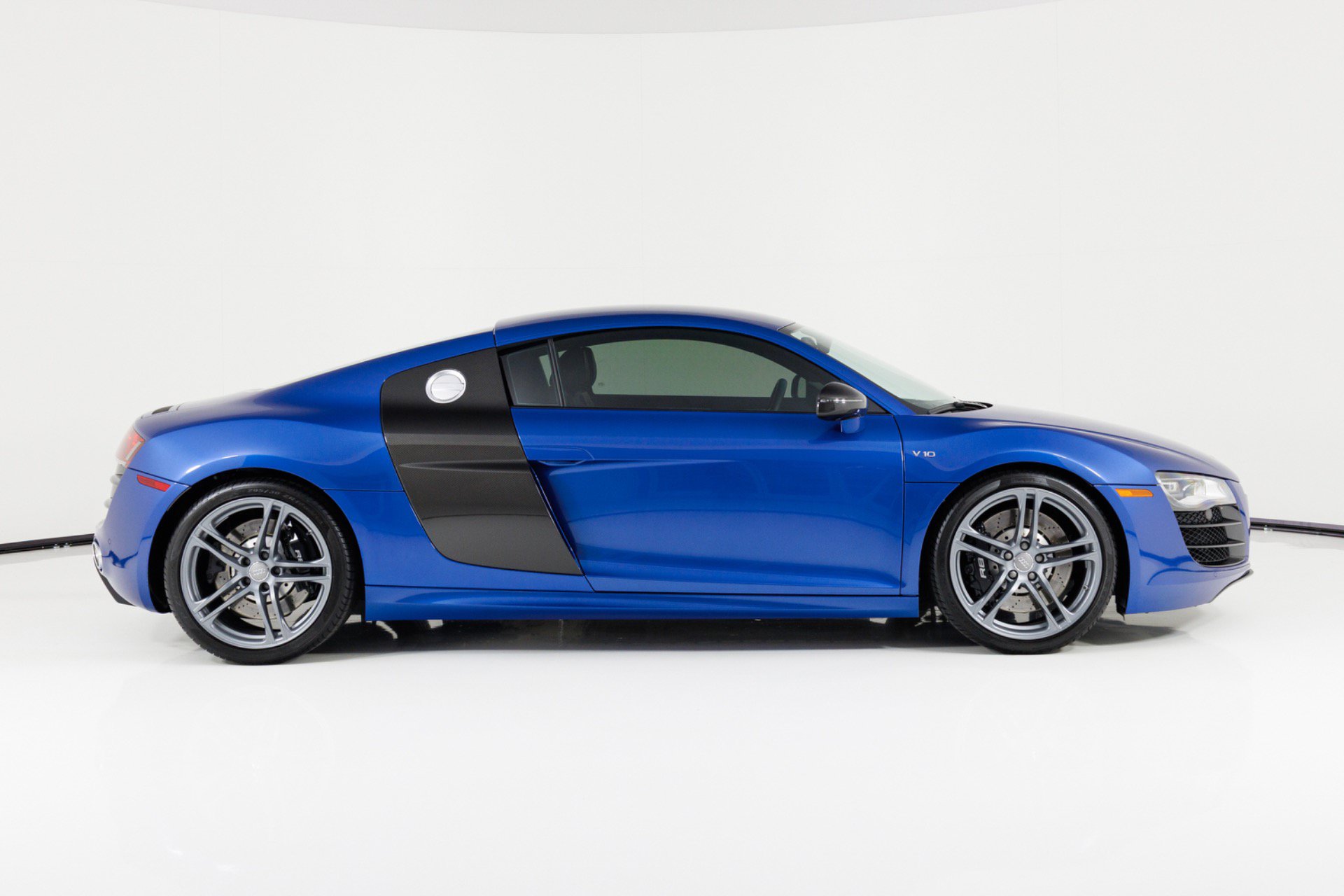 Used 2012 Audi R8 V10 AWD/4WD image 2