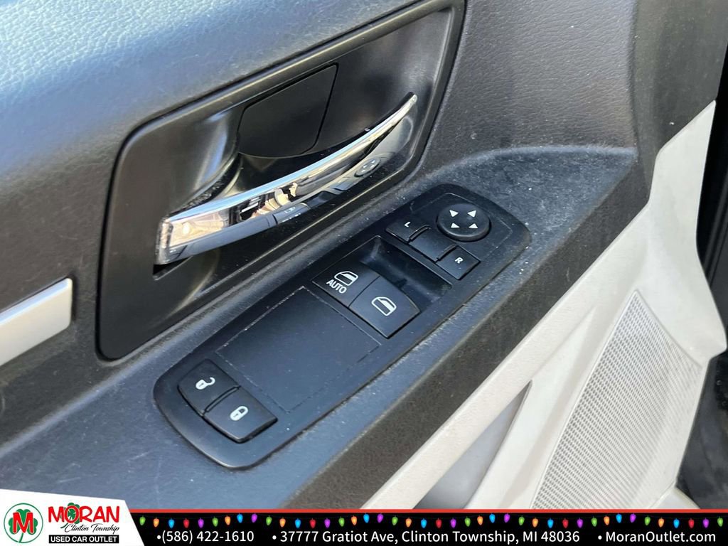 Used 2010 Dodge Grand Caravan SE image 14