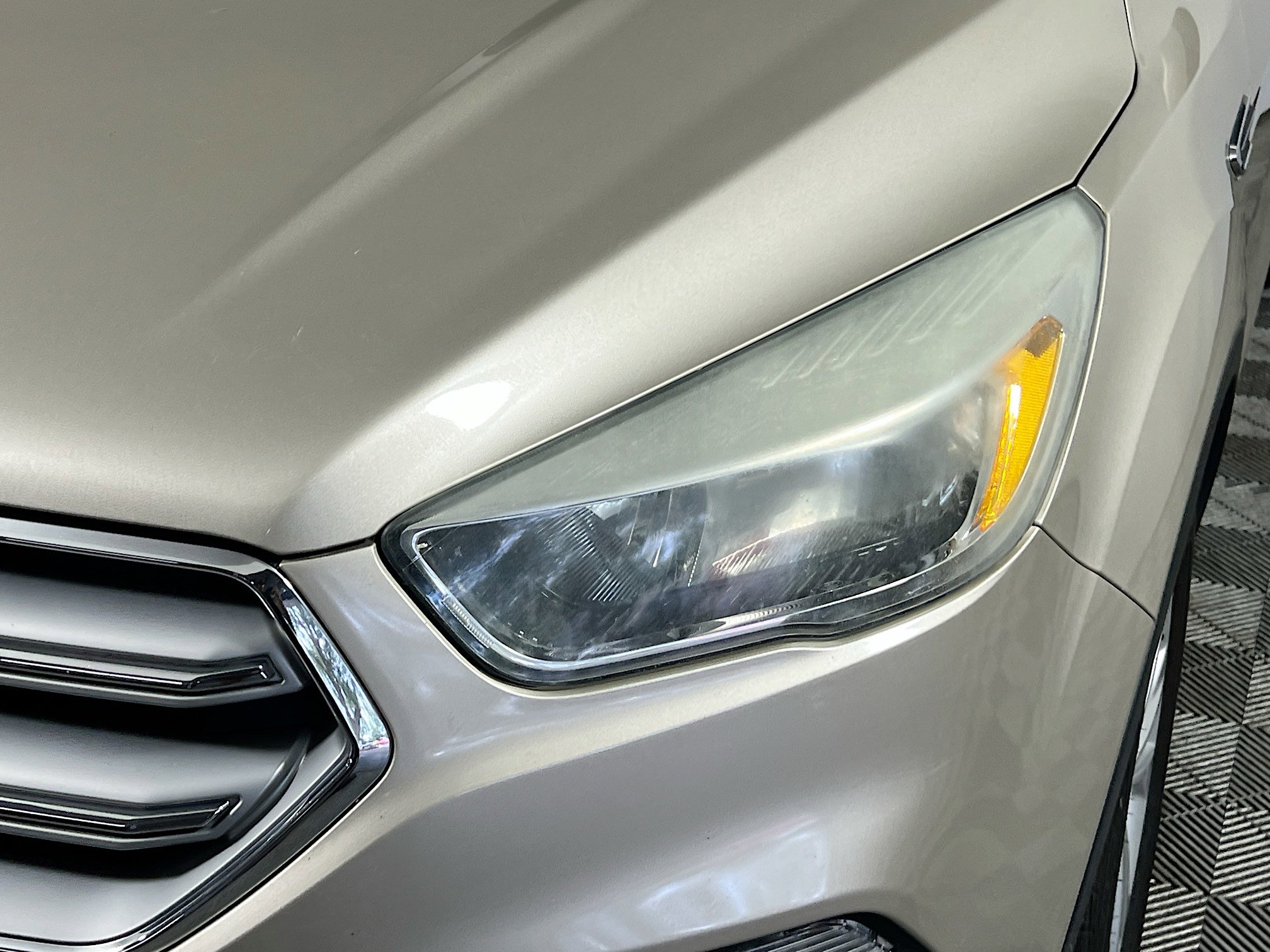 Used 2017 Ford Escape SE FWD image 12