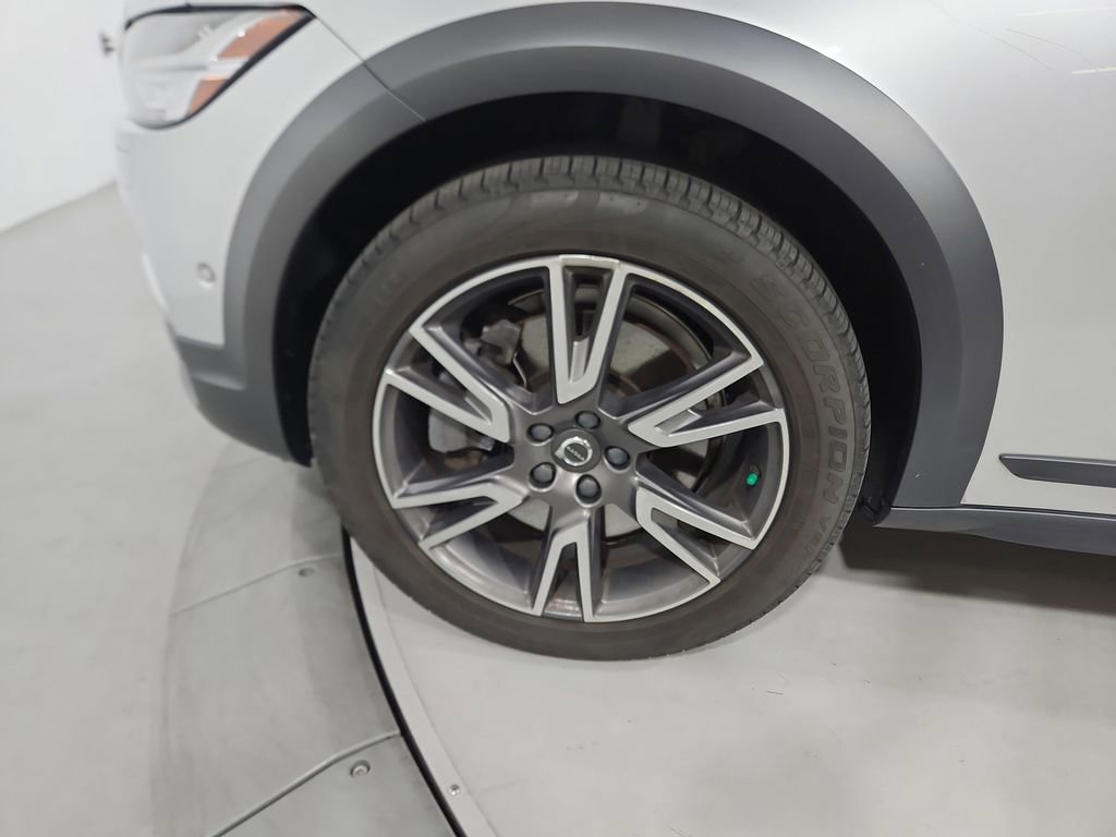 Used 2017 Volvo V90 T6 Cross Country AWD/4WD image 26