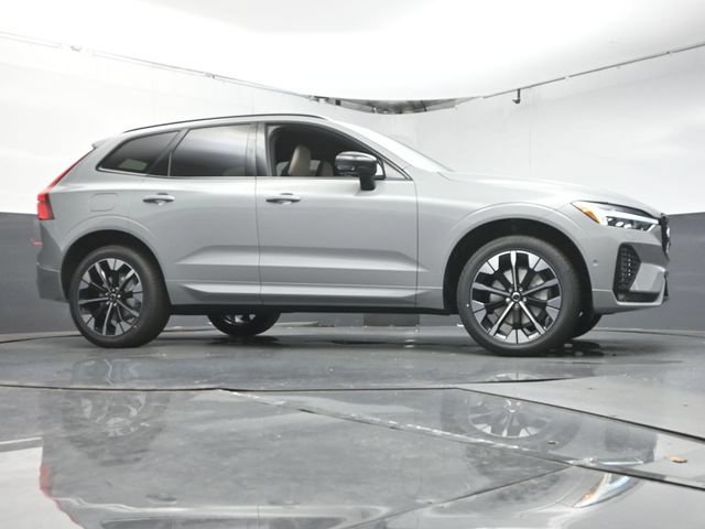 New 2026 Volvo XC60 B5 Plus w/ Protection Package Premier AWD/4WD image 30