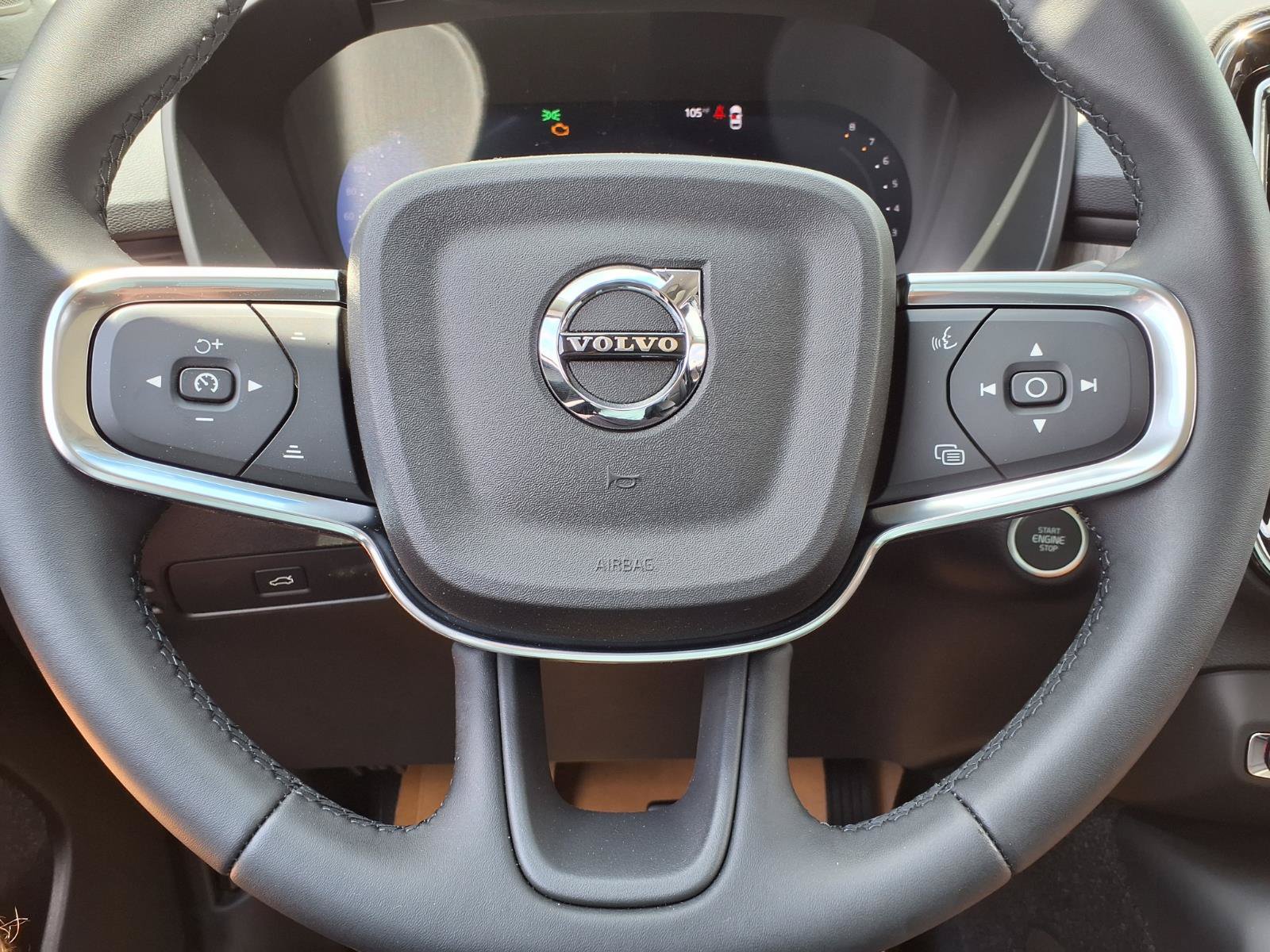 New 2026 Volvo XC40 B5 Core AWD/4WD image 15