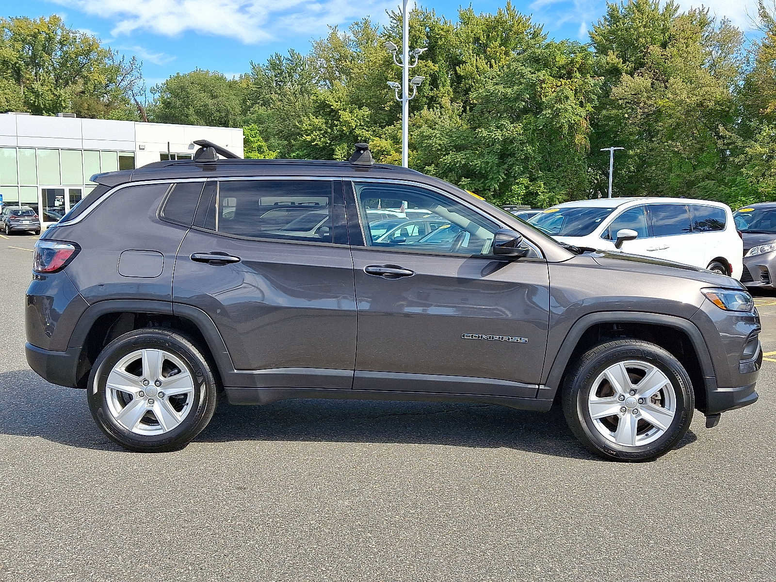 Certified 2022 Jeep Compass Latitude w/ Convenience Group image 7