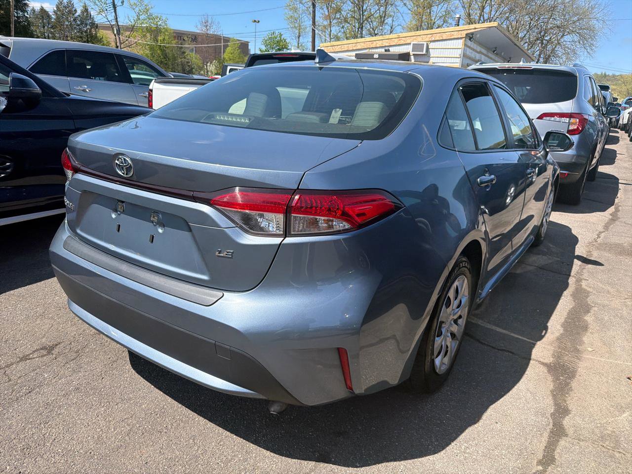 Used 2021 Toyota Corolla LE w/ Carpet Mat Package (TMS) FWD image 6