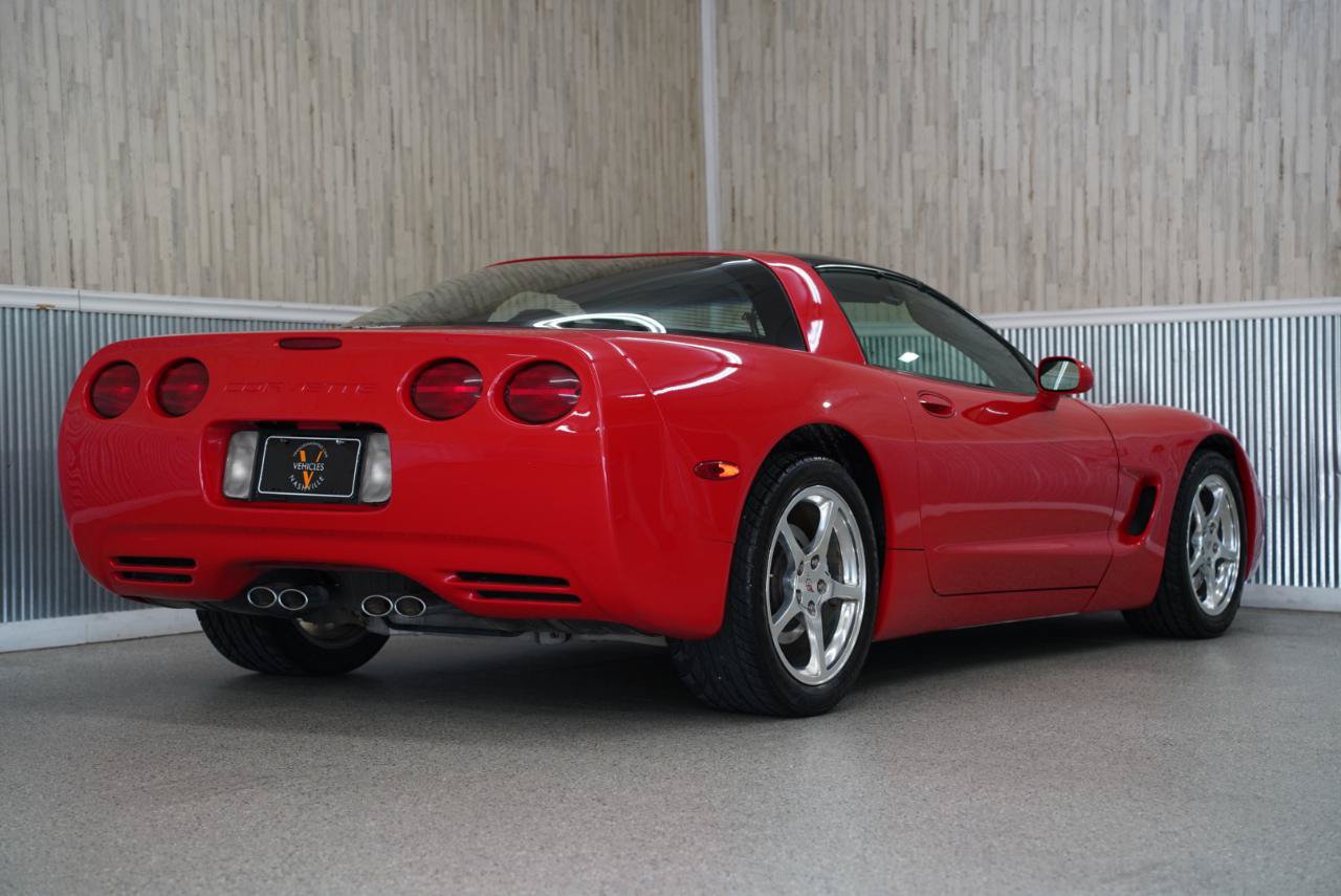 Used 2003 Chevrolet Corvette Coupe w/ Preferred Equipment Group RWD image 10