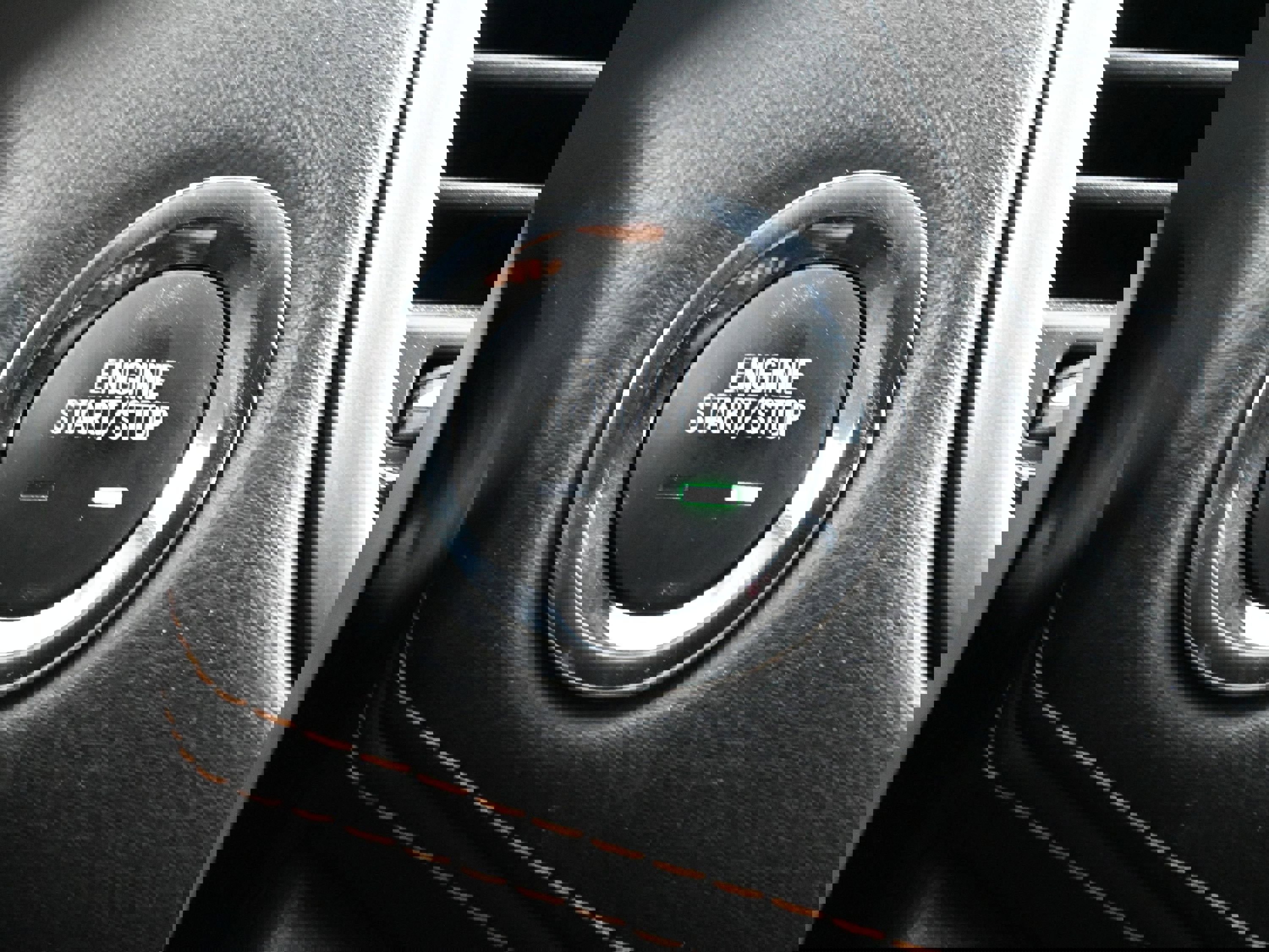 Certified 2022 Chevrolet Trax LT w/ LT Convenience Package image 18