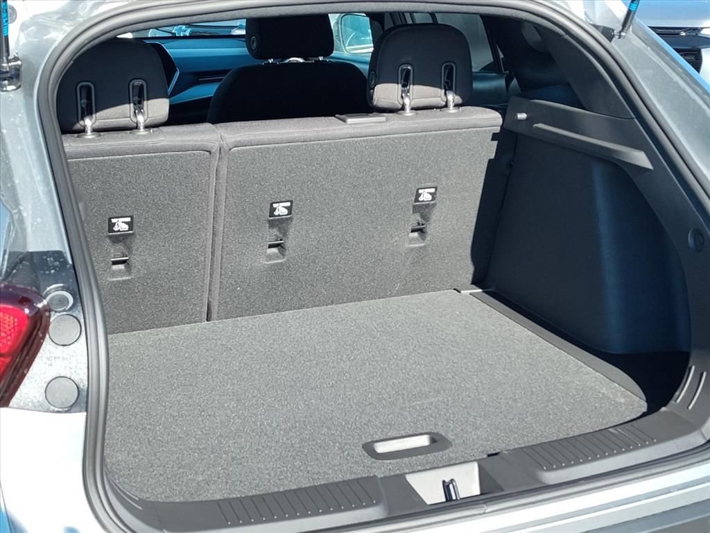 New 2026 Chevrolet Trax RS w/ Sunroof Package image 9