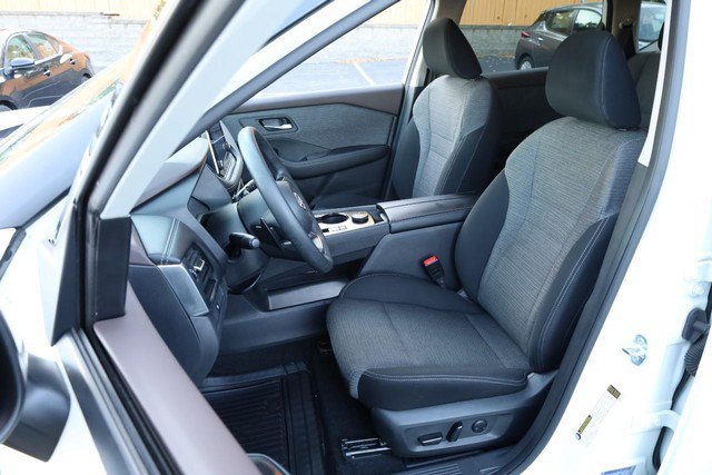 Certified 2023 Nissan Rogue SV AWD/4WD image 8