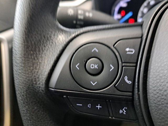 Used 2025 Toyota RAV4 XLE image 19