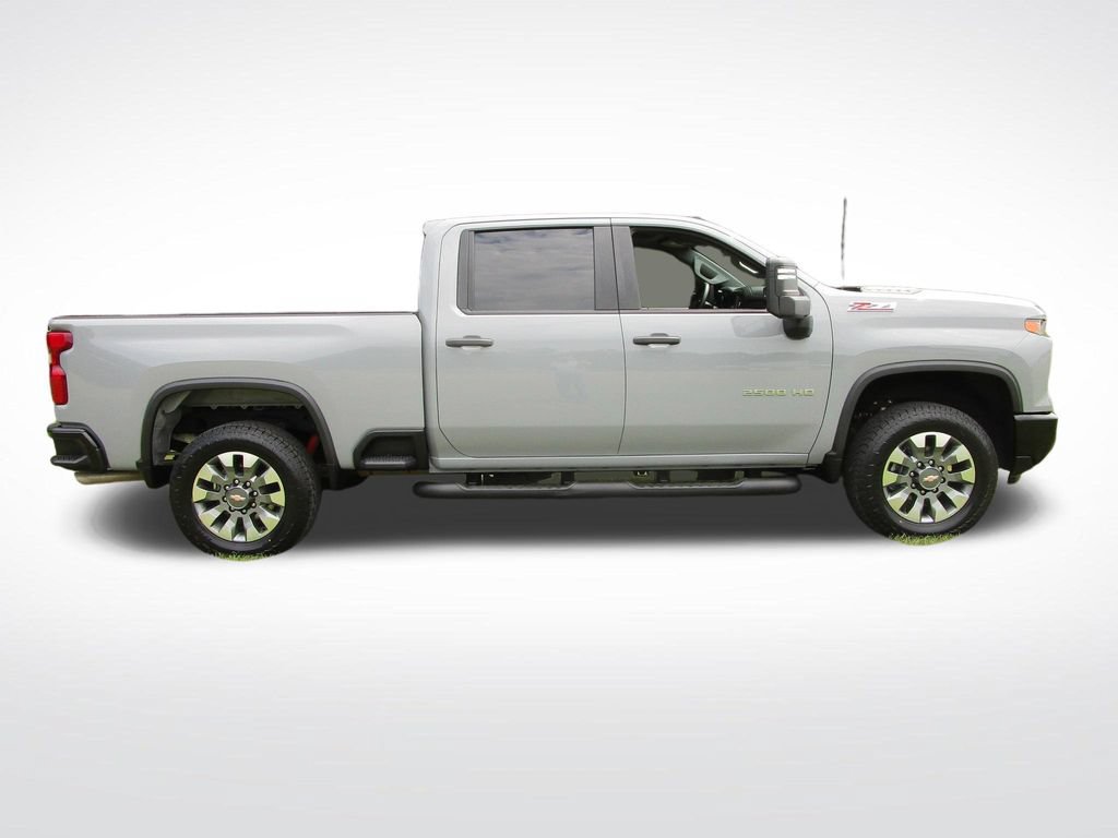 Used 2025 Chevrolet Silverado 2500 Custom w/ Custom Value Package AWD/4WD image 10