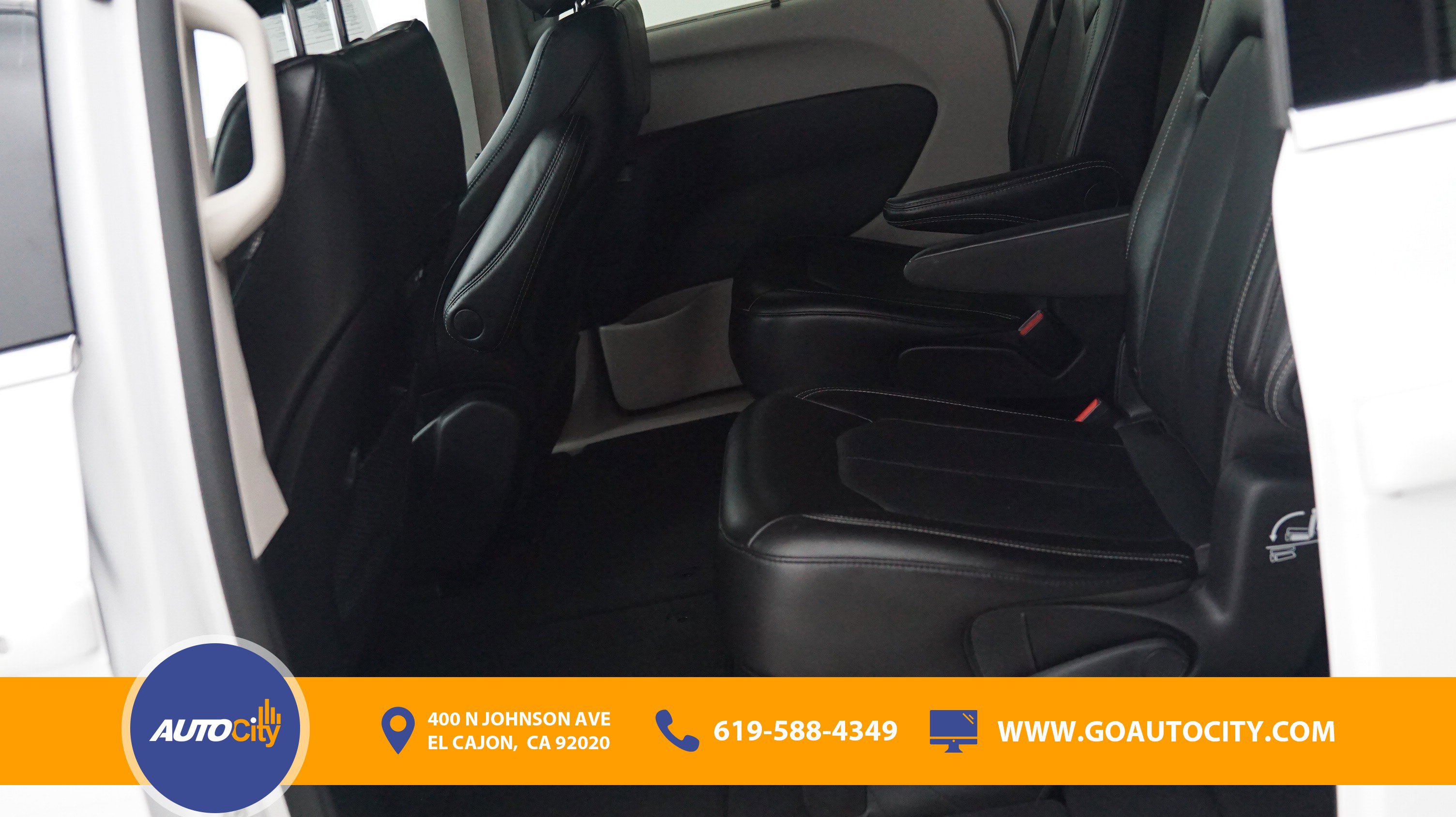 Used 2024 Chrysler Pacifica Touring-L FWD image 14