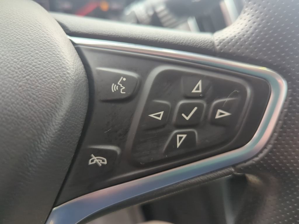 Used 2023 Chevrolet Equinox LS image 36