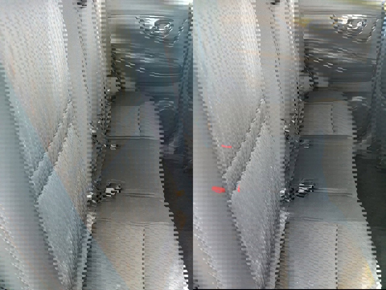 Used 2017 Nissan Rogue S w/ S Family Package image 13