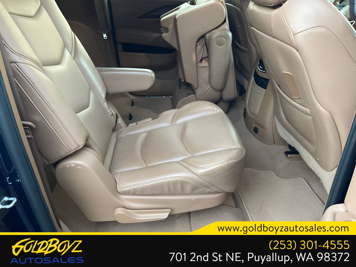 Used 2017 Cadillac Escalade ESV Platinum image 32