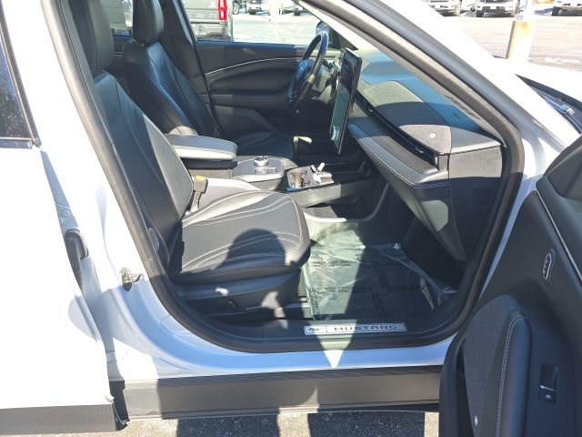 Certified 2022 Ford Mustang Mach-E Premium image 5