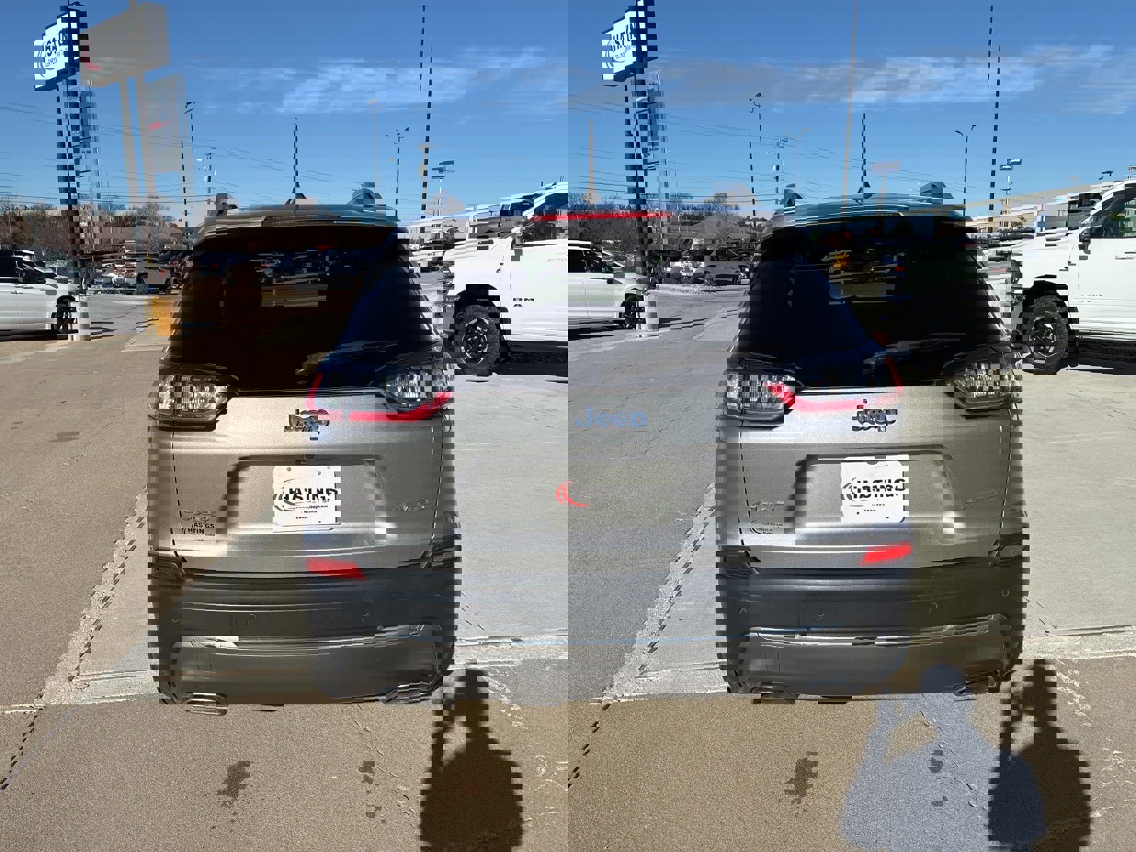 Used 2019 Jeep Cherokee Limited image 4