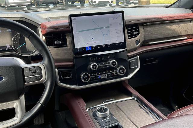 Used 2024 Ford Expedition Limited image 9