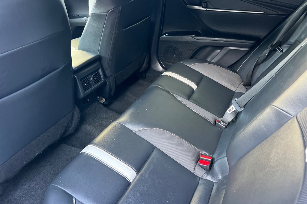 Used 2025 Toyota Camry SE FWD image 12