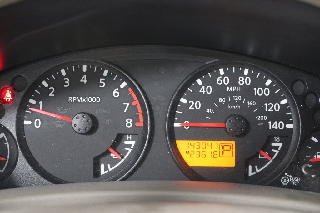 Used 2014 Nissan Frontier SV image 18
