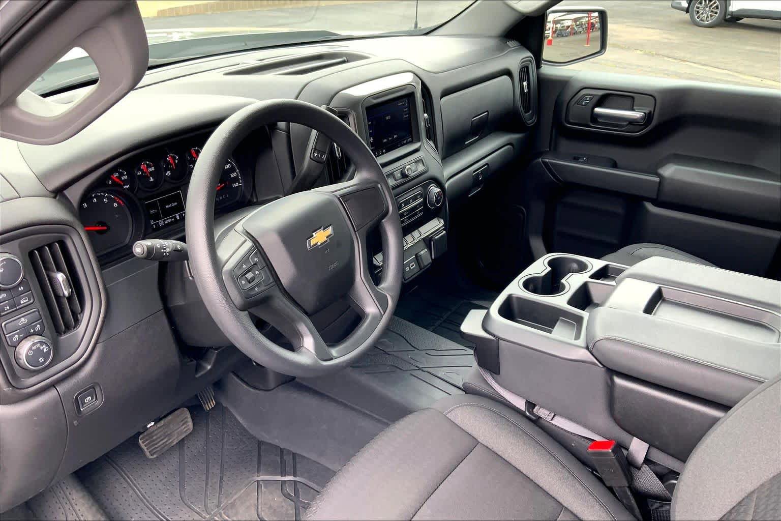 Used 2024 Chevrolet Silverado 1500 Custom AWD/4WD image 18
