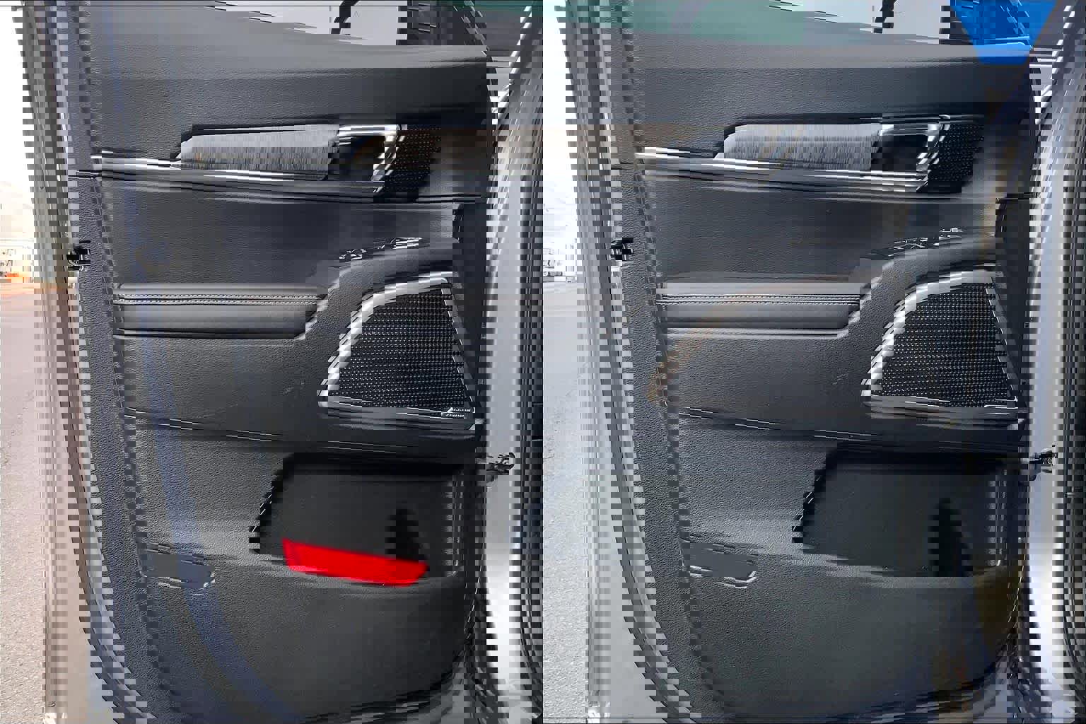 Used 2024 Kia Telluride EX w/ EX Captain's Chair Package image 22