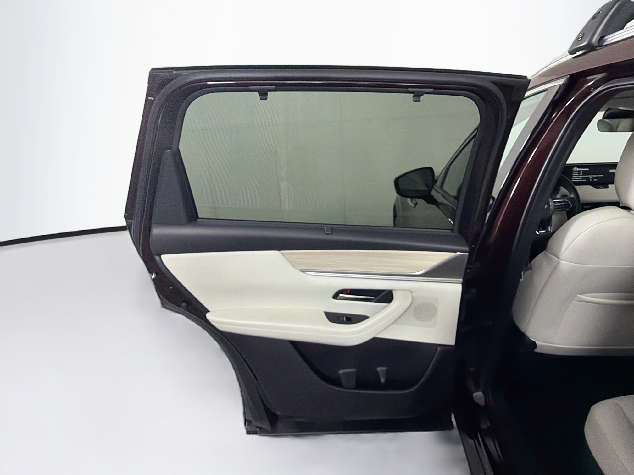 Used 2024 MAZDA CX-90 Plug-In Hybrid w/ Premium Plus AWD/4WD image 27