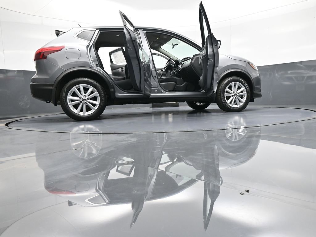 Used 2019 Nissan Rogue Sport S w/ Appearance Package FWD image 46