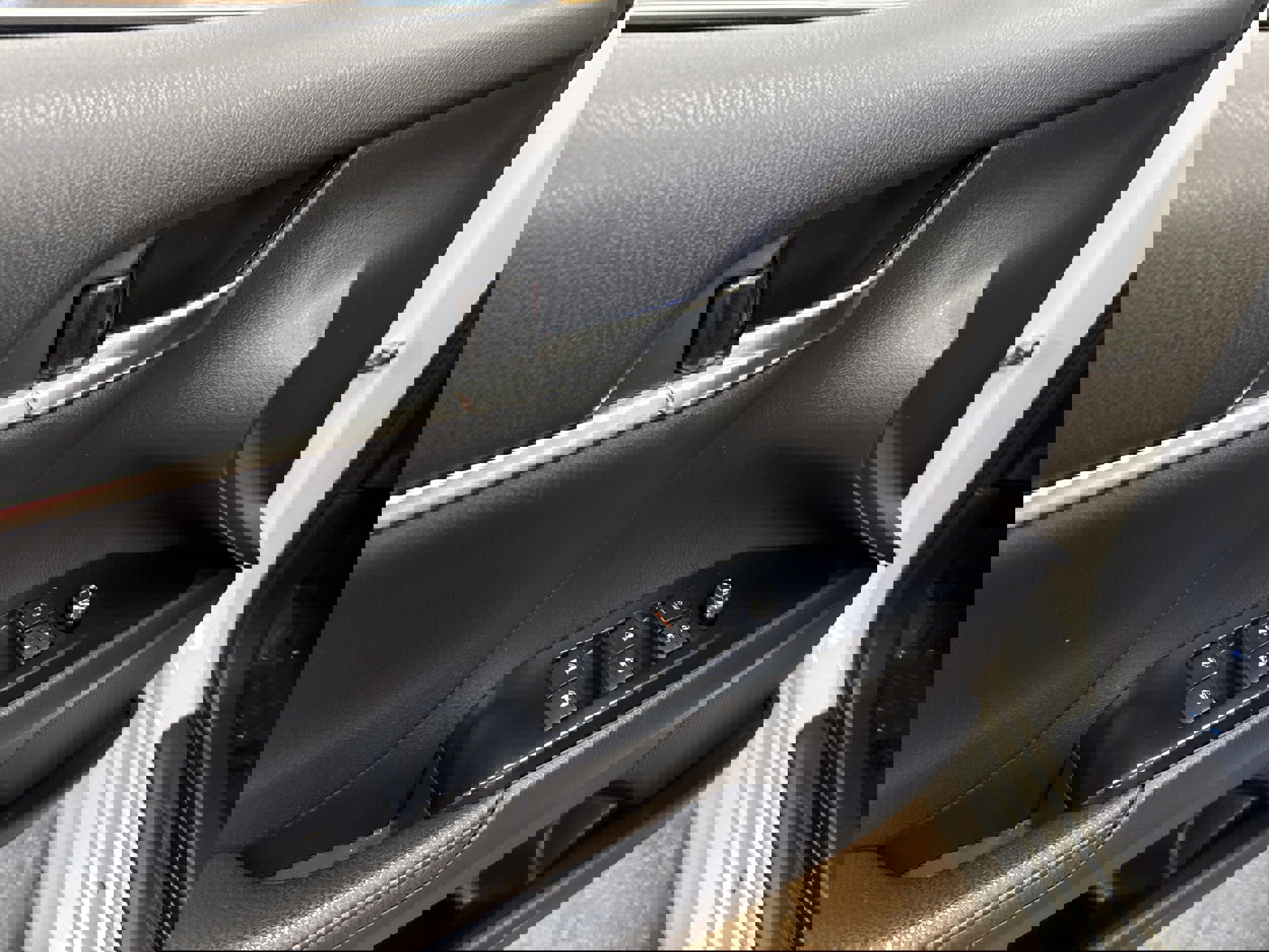 Used 2020 Toyota Camry XLE image 26