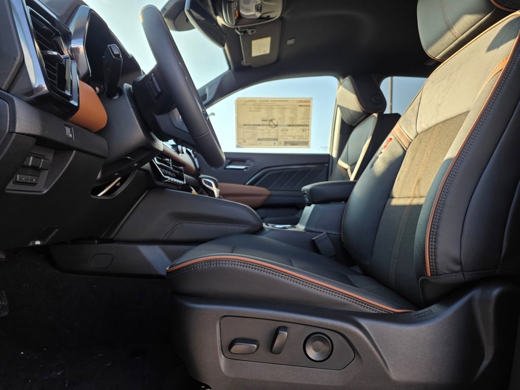New 2026 GMC Canyon AT4 AWD/4WD image 11