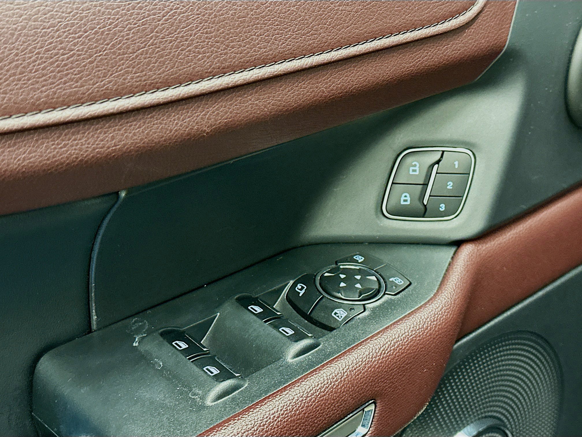 Used 2024 Ford Expedition Max Limited image 15