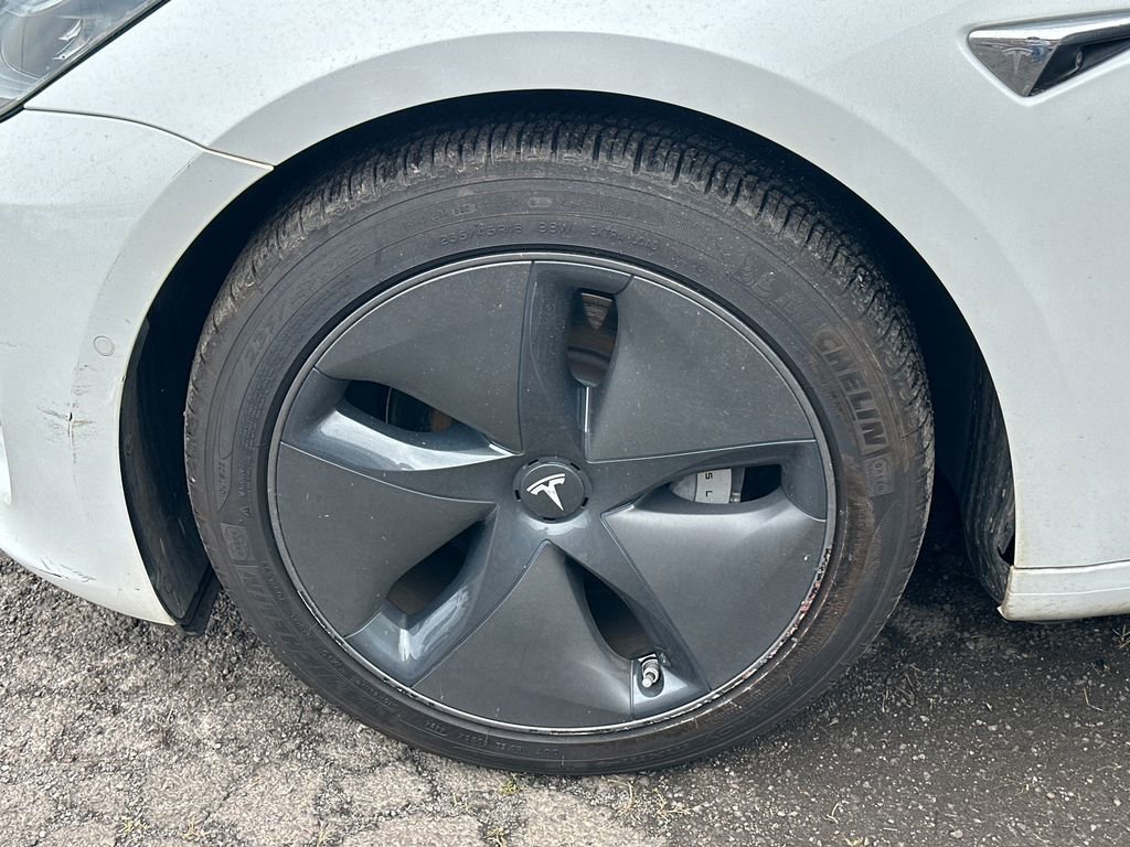Used 2018 Tesla Model 3 Long Range image 11